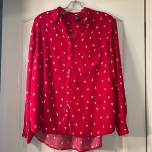 Sz XXXL women’s button up red Christmas top. NWOT